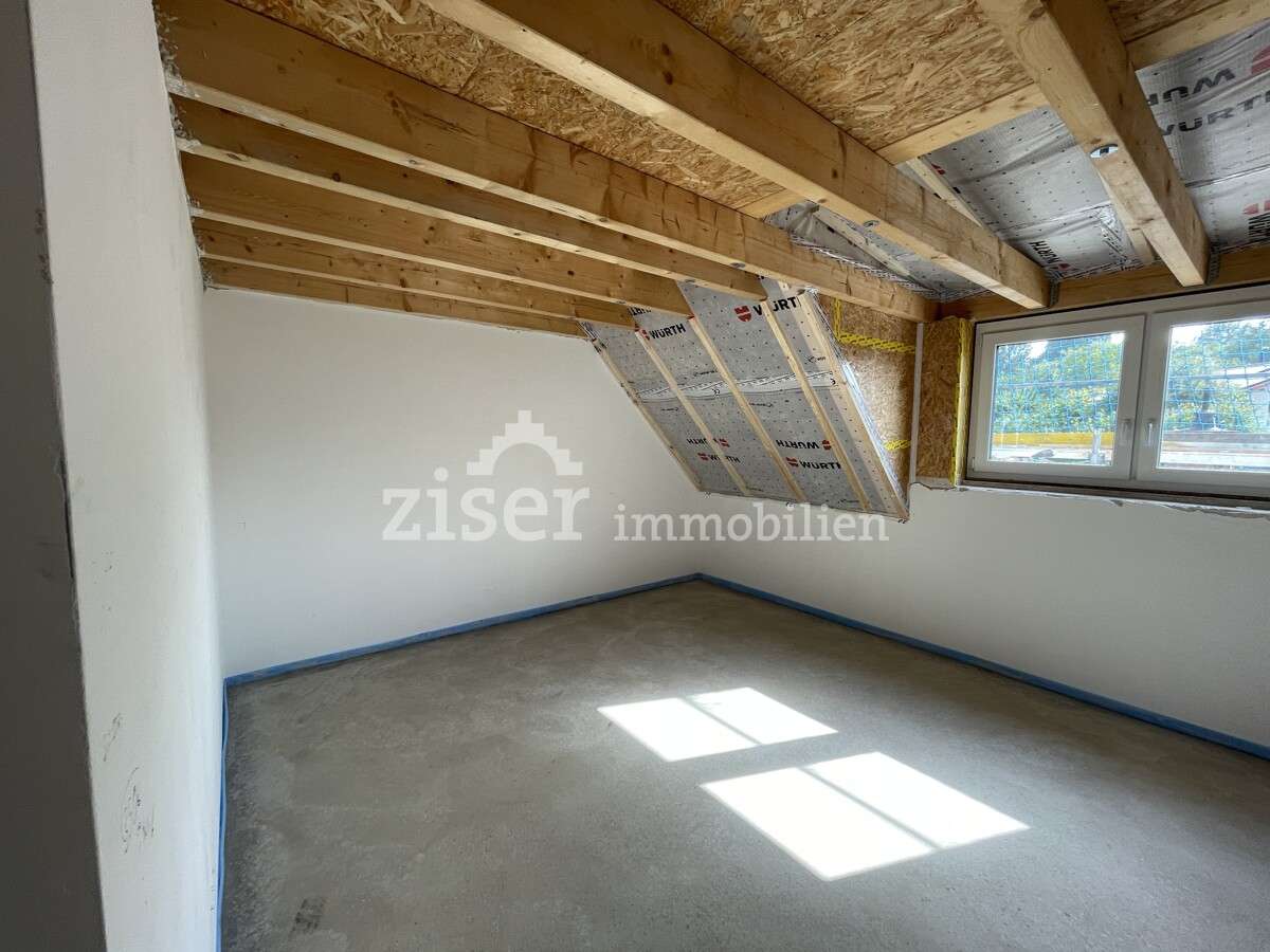 Schöne Dachgeschoss-Maisonetten-Neubauwohnung!
