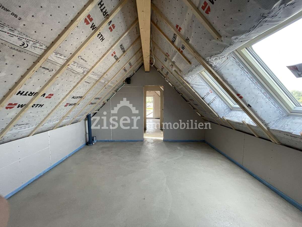 Schöne Dachgeschoss-Maisonetten-Neubauwohnung!