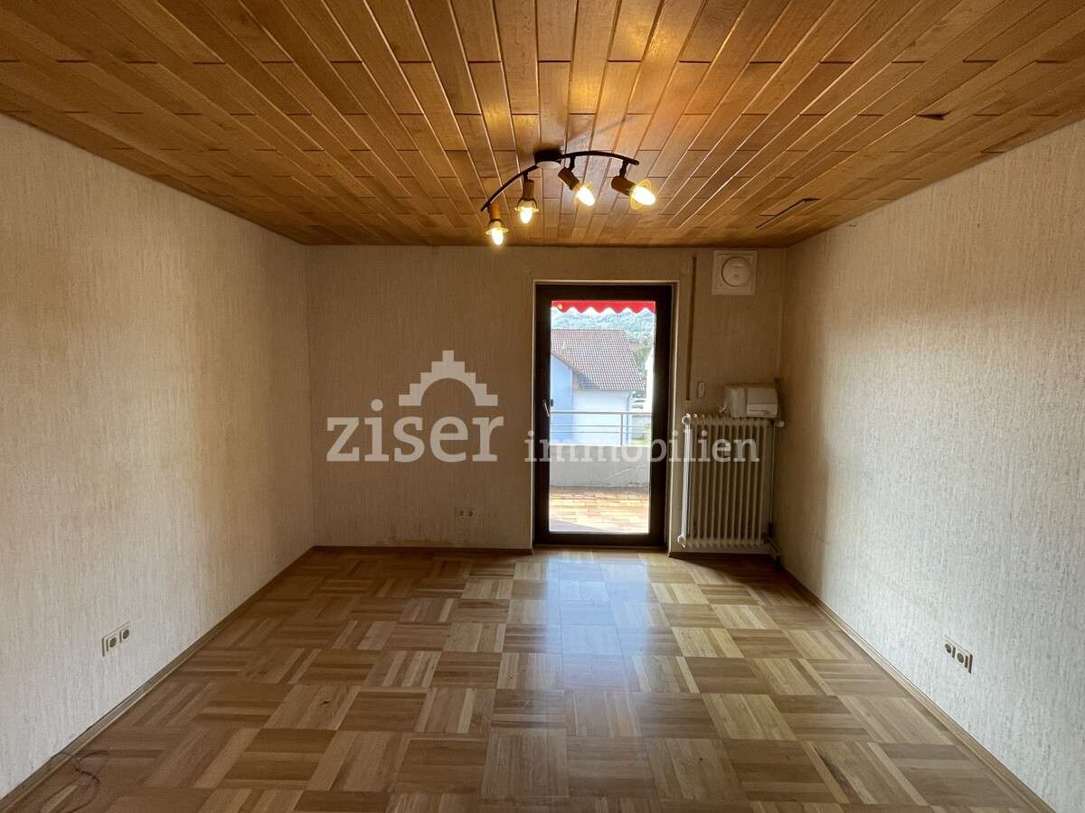 Attraktive, bezugsfreie 4-Zimmer-Wohnung im Obergeschoss!