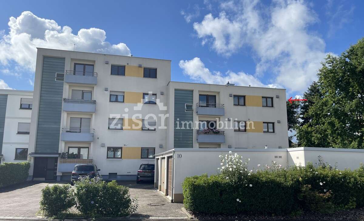 Attraktive, bezugsfreie 4-Zimmer-Wohnung im Obergeschoss!