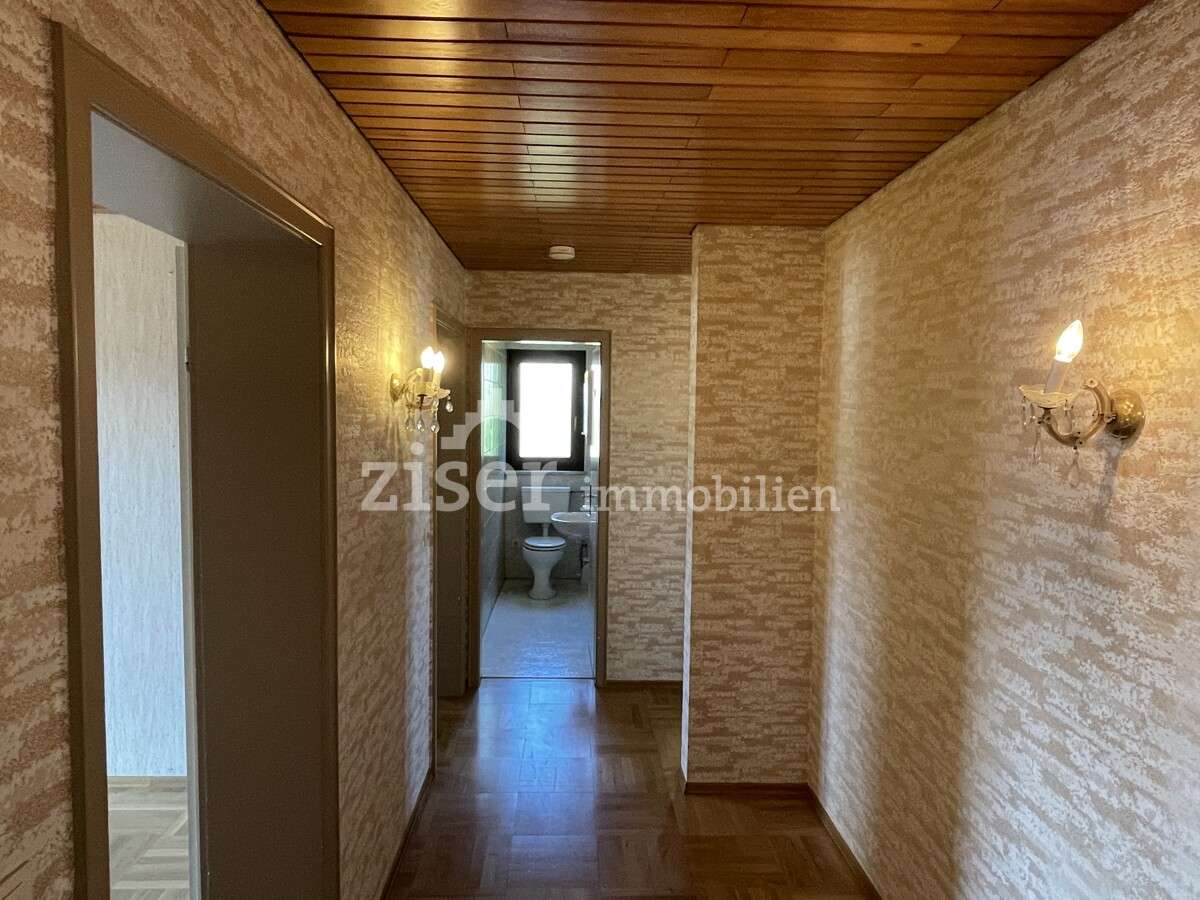 Attraktive, bezugsfreie 4-Zimmer-Wohnung im Obergeschoss!