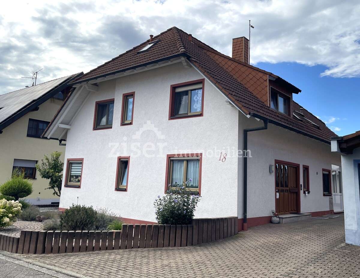 Charmantes Dreifamilienhaus in Wyhl