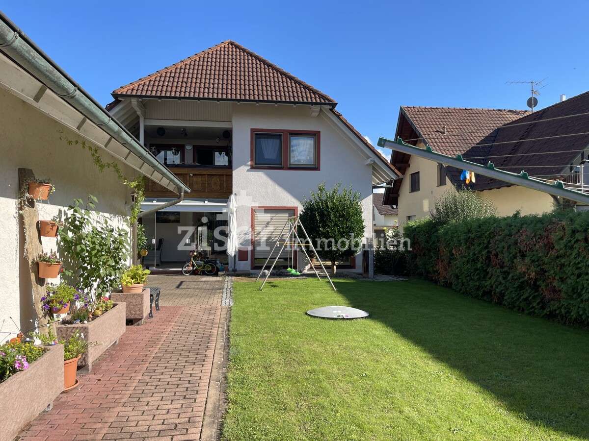Charmantes Dreifamilienhaus in Wyhl